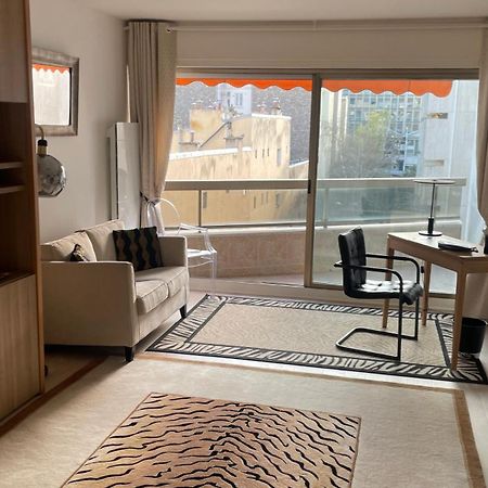 Un Studio De Luxe Les Champs Elysees 巴黎 外观 照片